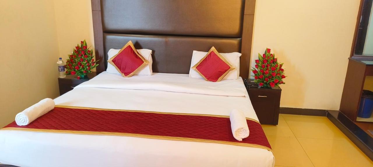 Hotel Pioneer Paradise Nagercoil Bagian luar foto