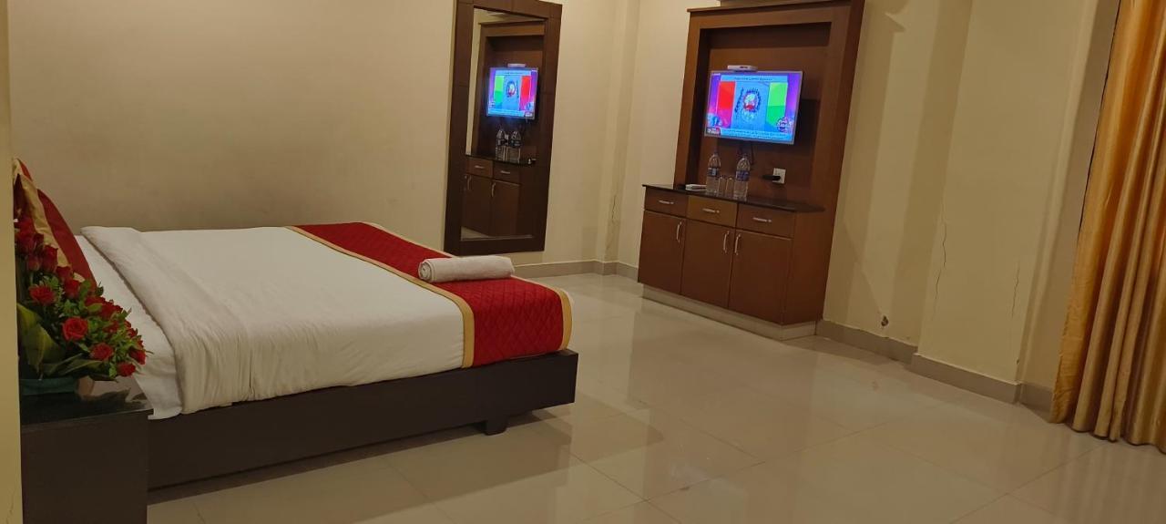 Hotel Pioneer Paradise Nagercoil Bagian luar foto