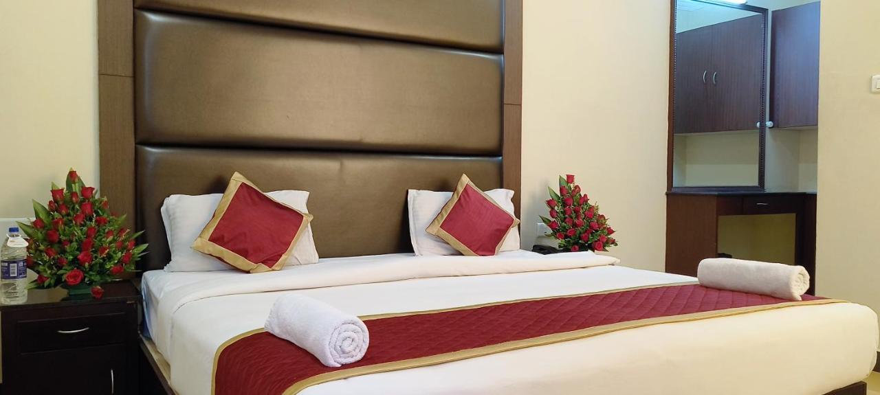 Hotel Pioneer Paradise Nagercoil Bagian luar foto