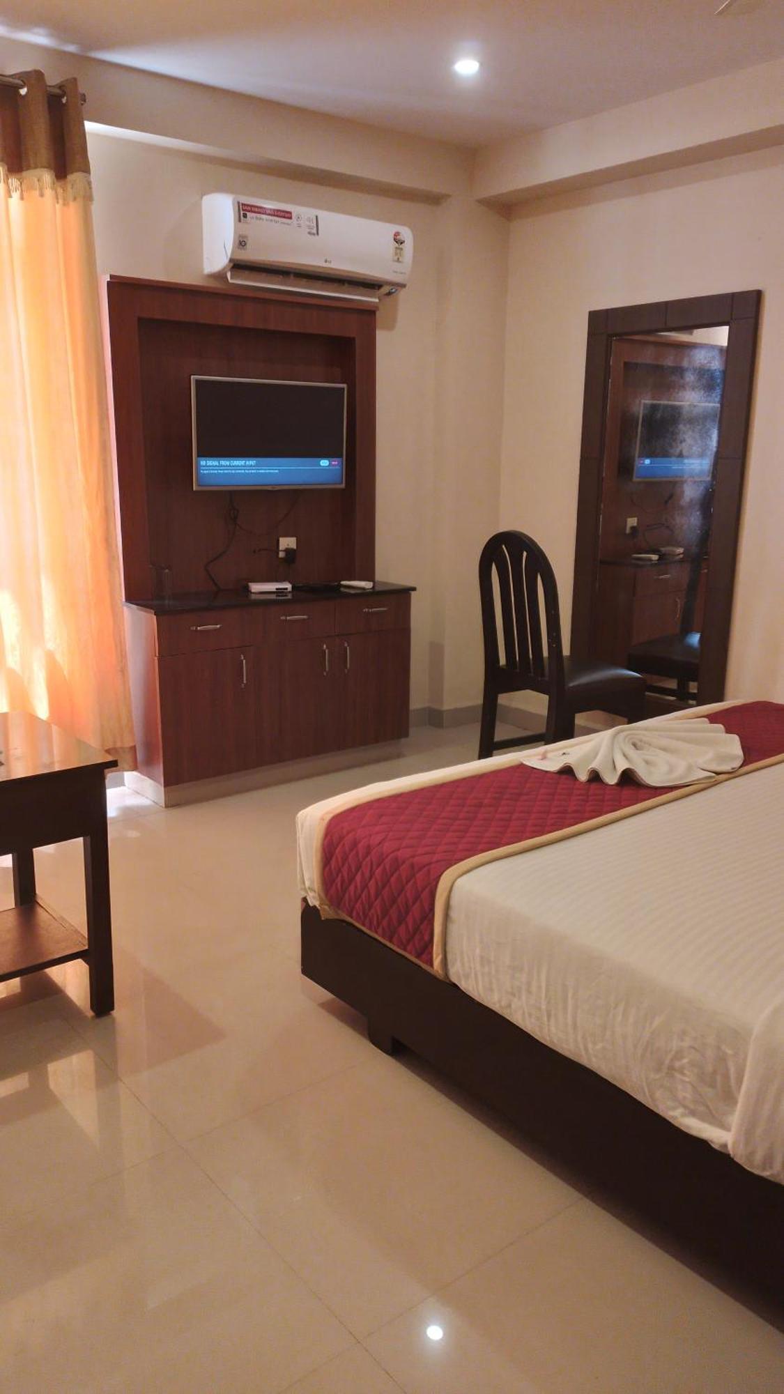 Hotel Pioneer Paradise Nagercoil Bagian luar foto