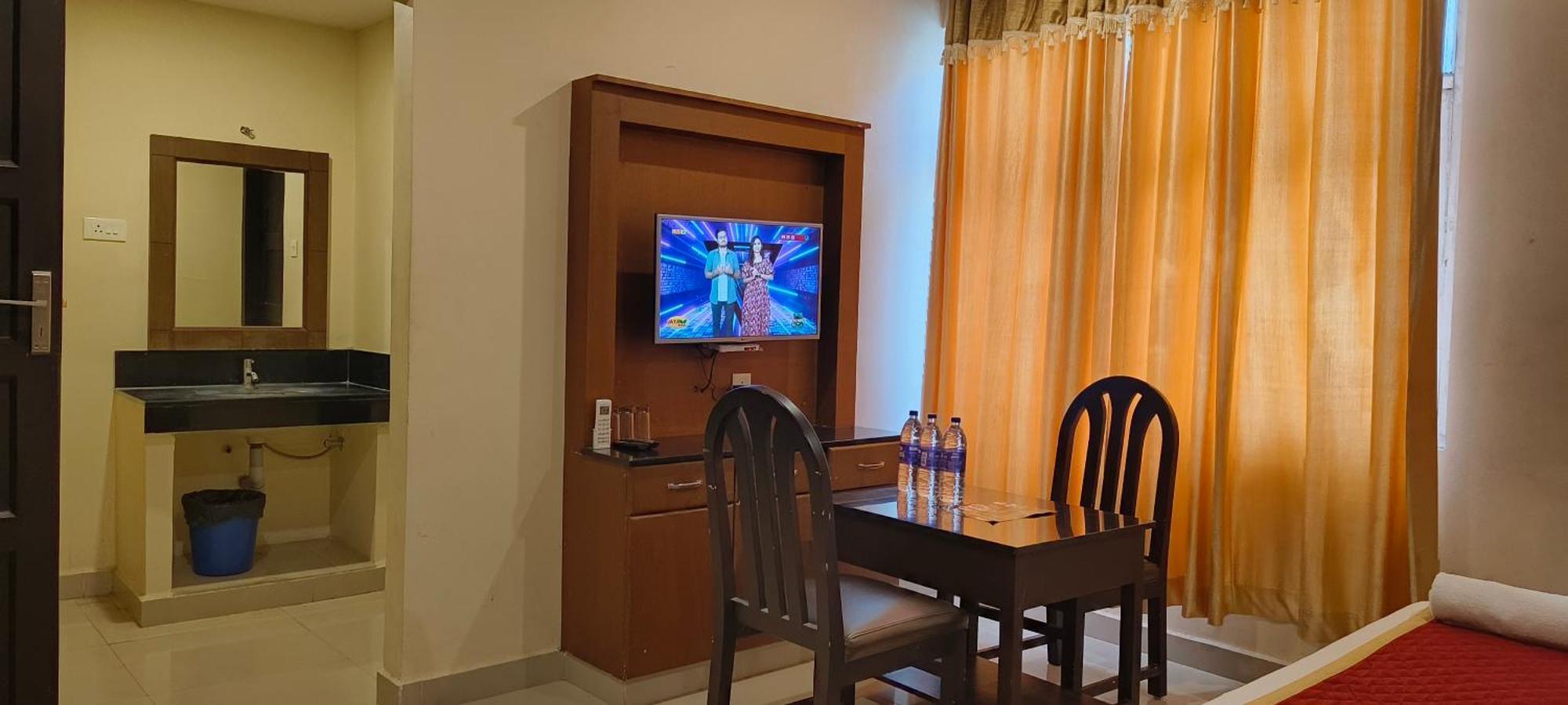 Hotel Pioneer Paradise Nagercoil Bagian luar foto