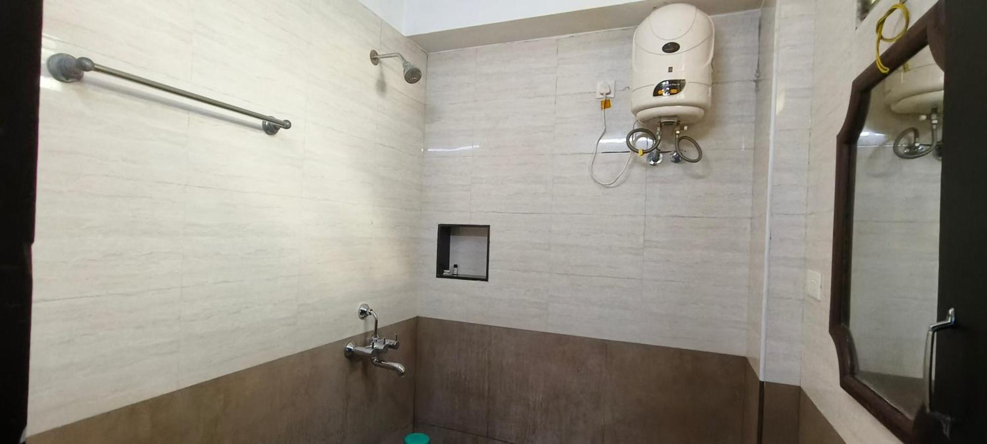Hotel Pioneer Paradise Nagercoil Bagian luar foto