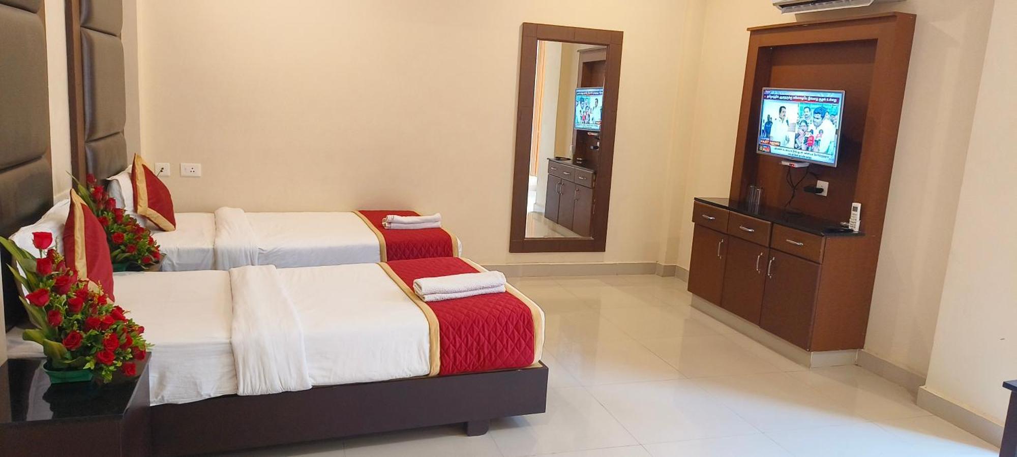 Hotel Pioneer Paradise Nagercoil Bagian luar foto